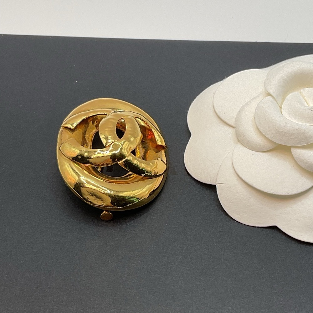 Chanel Gold Tone CC Logo Brooch - Picture 8 of 9